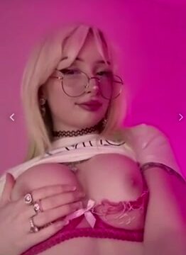 Eva Violet Tease tits onlyfans leak